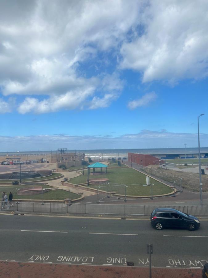 Sand Beach Hotel Rhyl Exterior photo